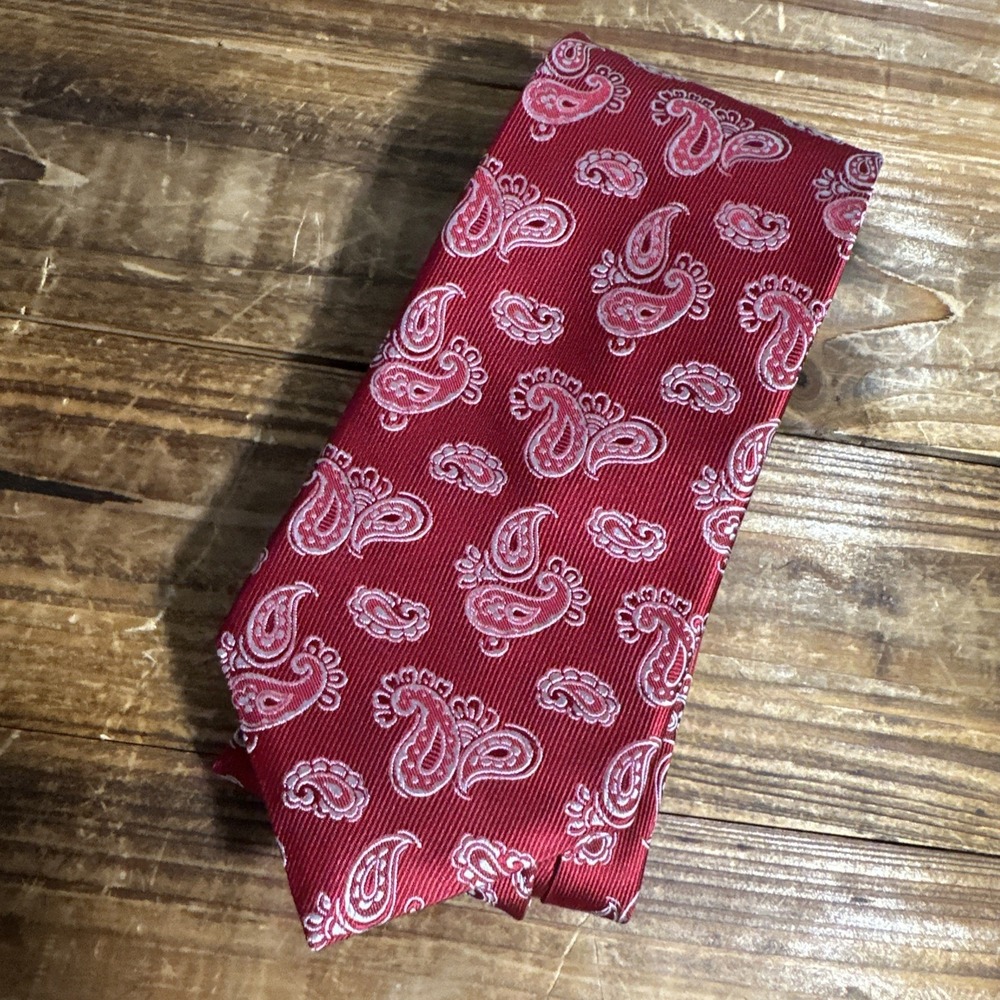 Daniel Cremieux Handmade Red Paisley Men's Tie, Silk Made in USA